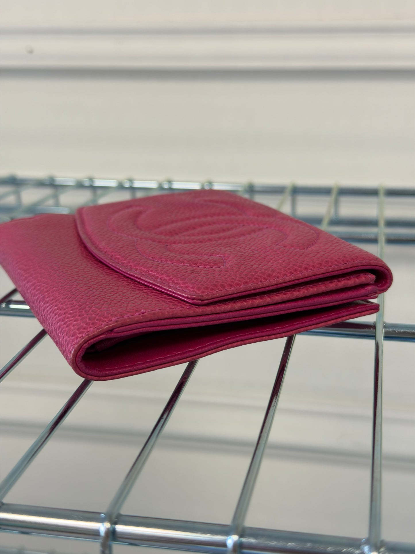 Pre-Owned Pink Caviar Leather Wallet
