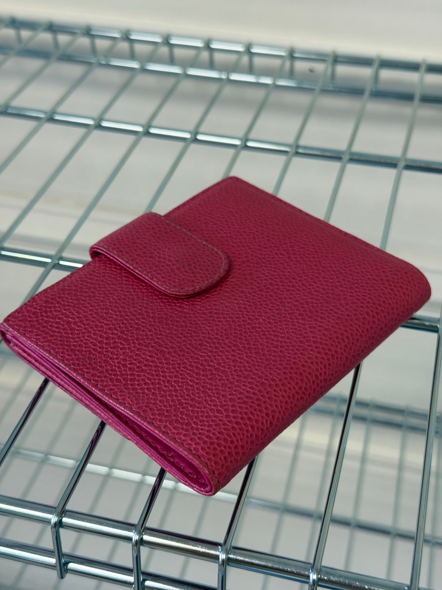 Pre-Owned Pink Caviar Leather Wallet