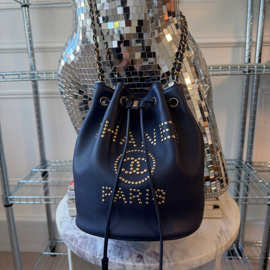 Pre-Owned Blue Caviar Leather Bucket Bag