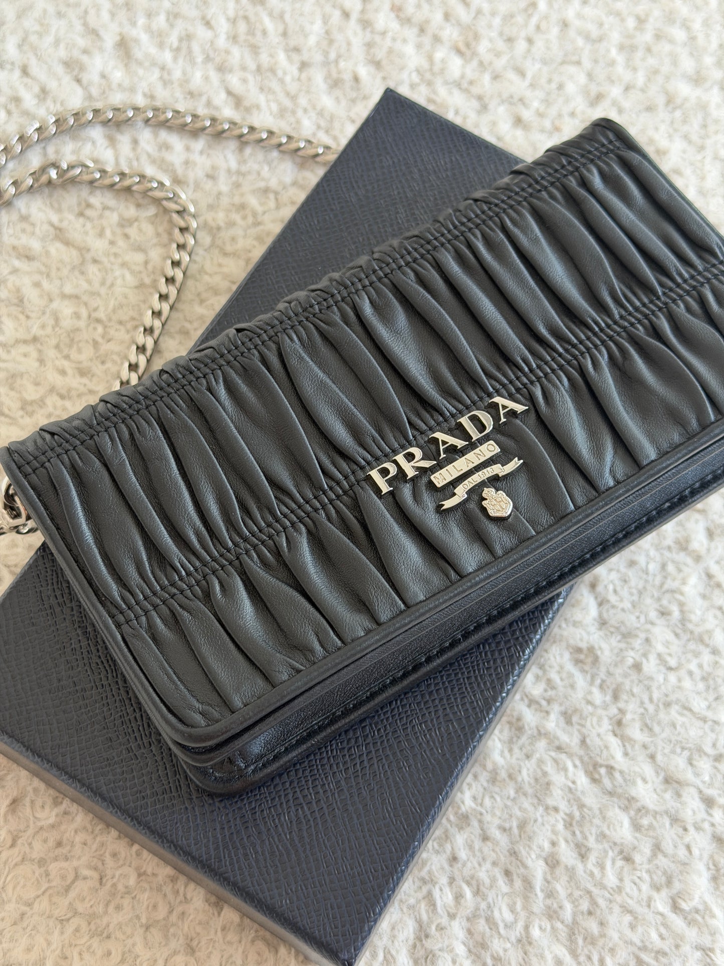 Pre-Owned Black Ruffled Leather Wallet on Chain