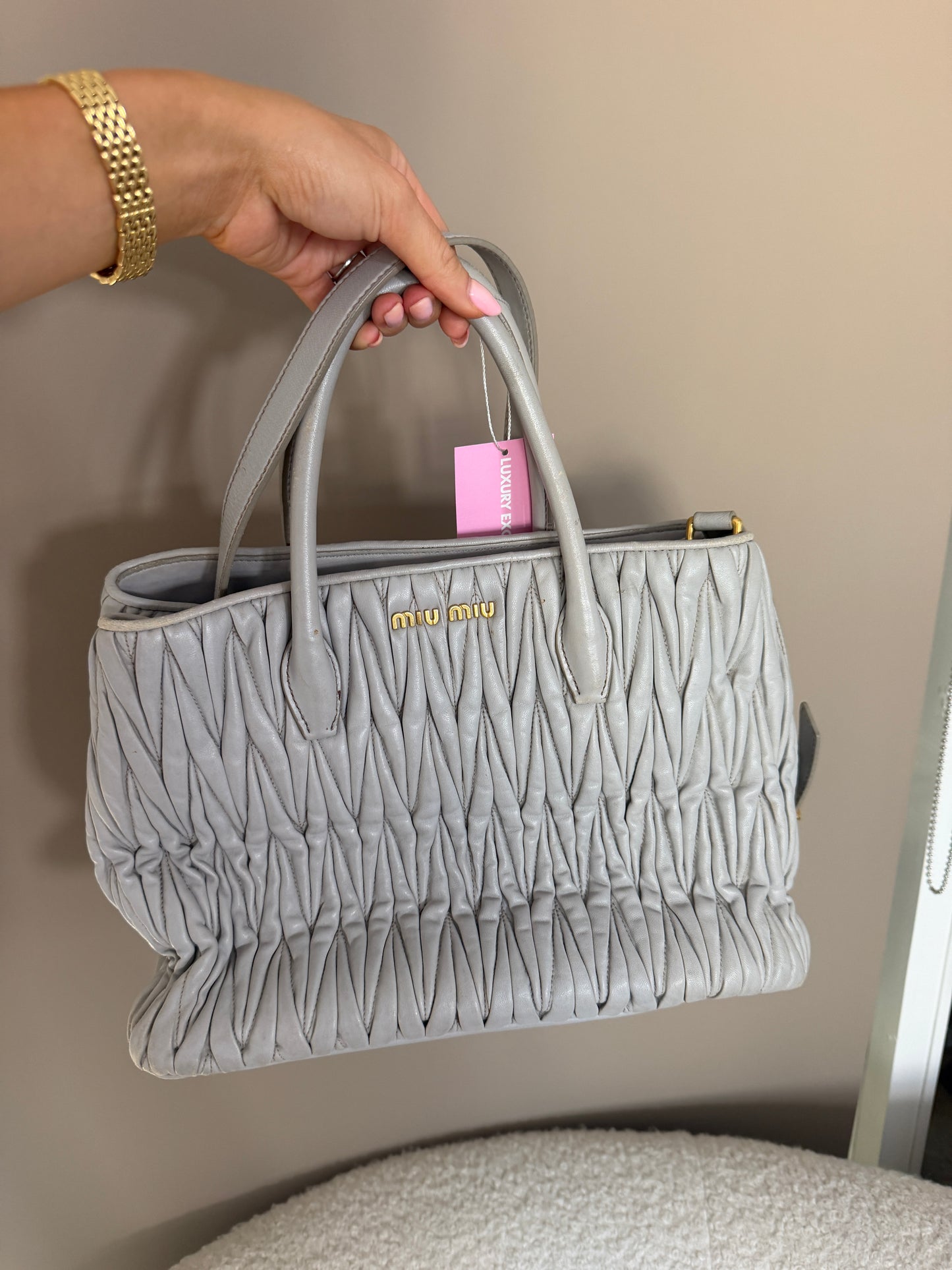 Pre-Owned Grey Ruffled Nappa Leather Crossbody Bag