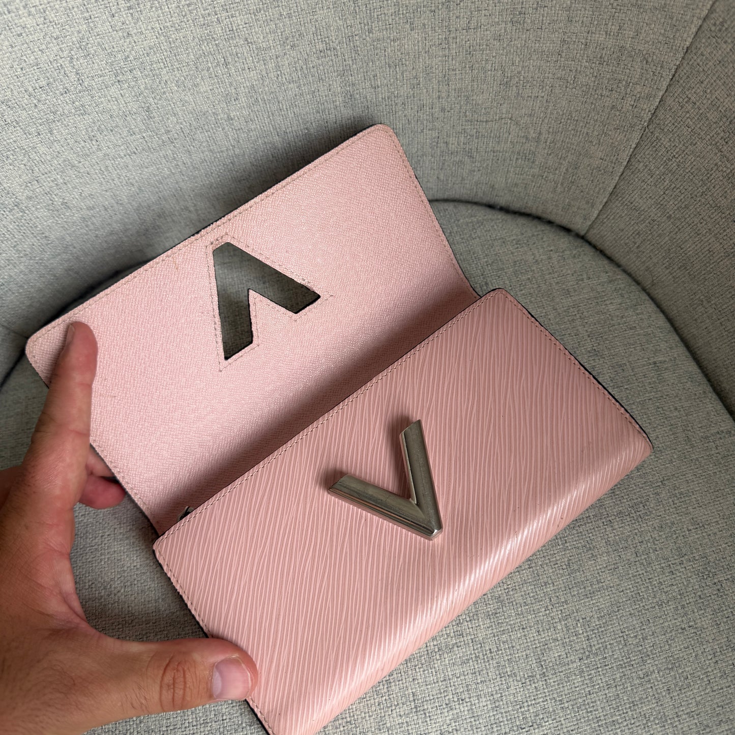 Pre-Owned Pink Epileather Twist Wallet