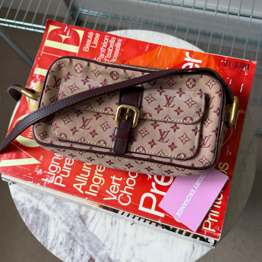 Pre-Owned Cherry Mini Lin Canvas Juliette MM Crossbody Bag