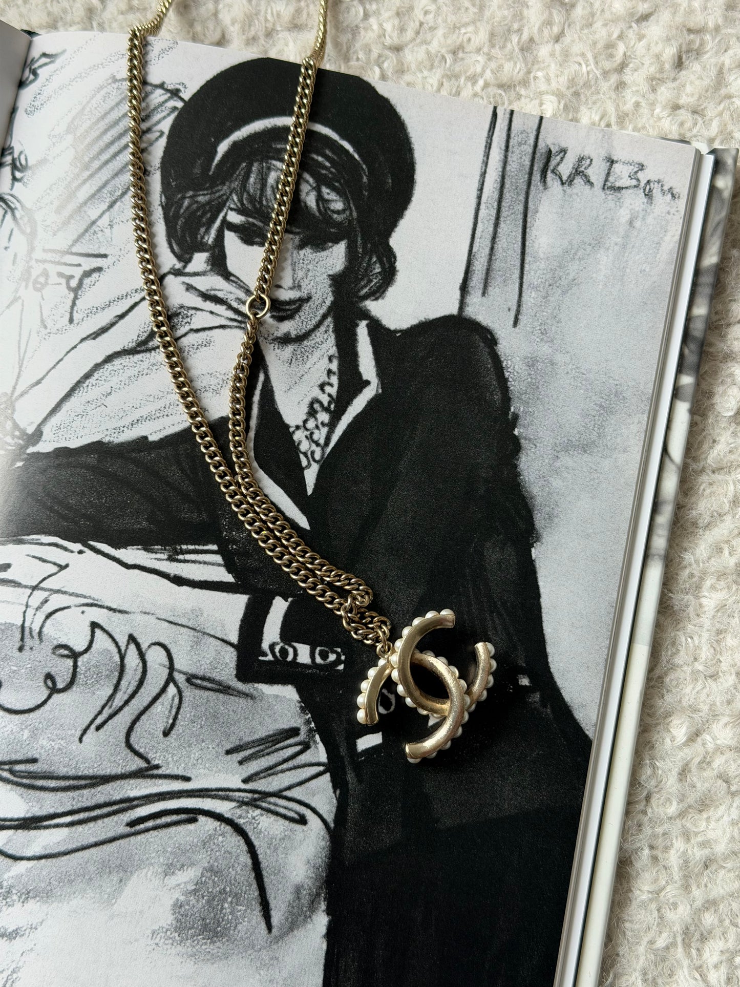 Gold-Tone Chain with Pearls Necklace