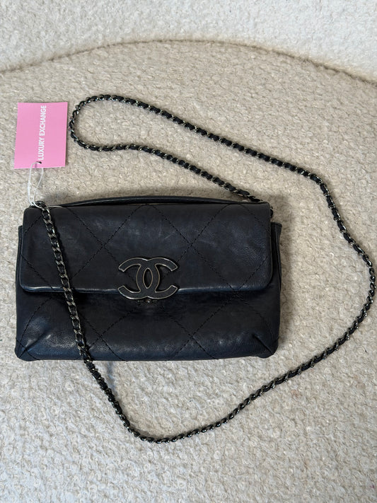 Pre-Owned Black Lambskin Leather Top Handle Wallet On Chain Handbag