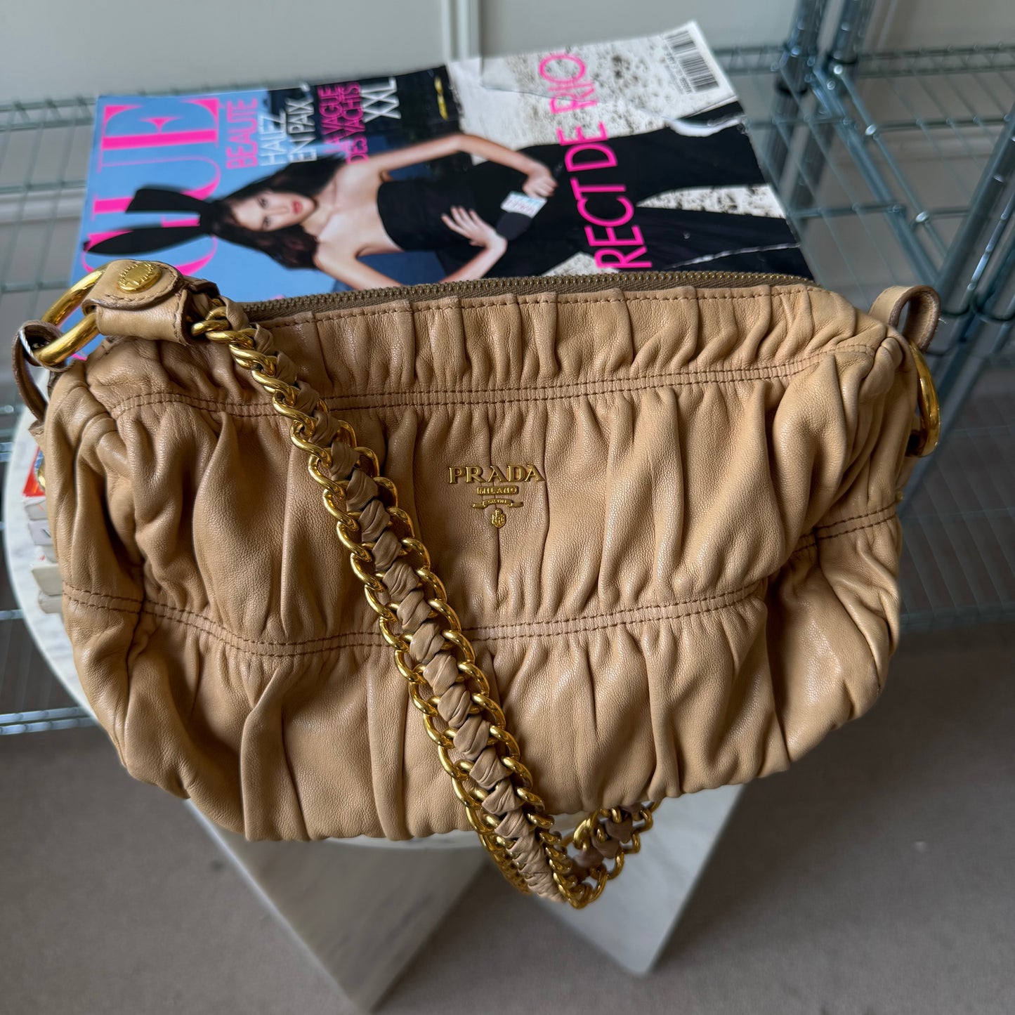 Pre-Owned Beige Ruffled Leather Shoulder Bag