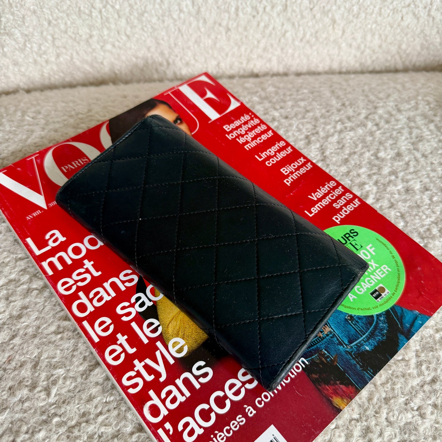 Pre-Owned Black Matelassé Lambskin Leather Wallet