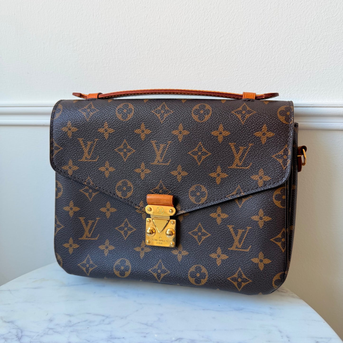 2017 Monogram Canvas Pochette Metis