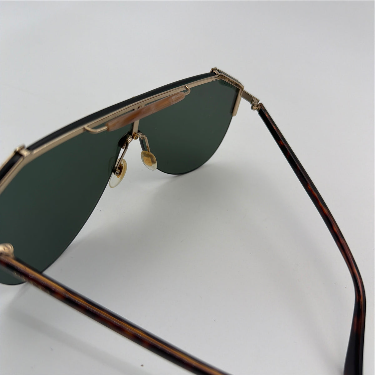 Pre-Owned Tortoise Shell Sunglasses