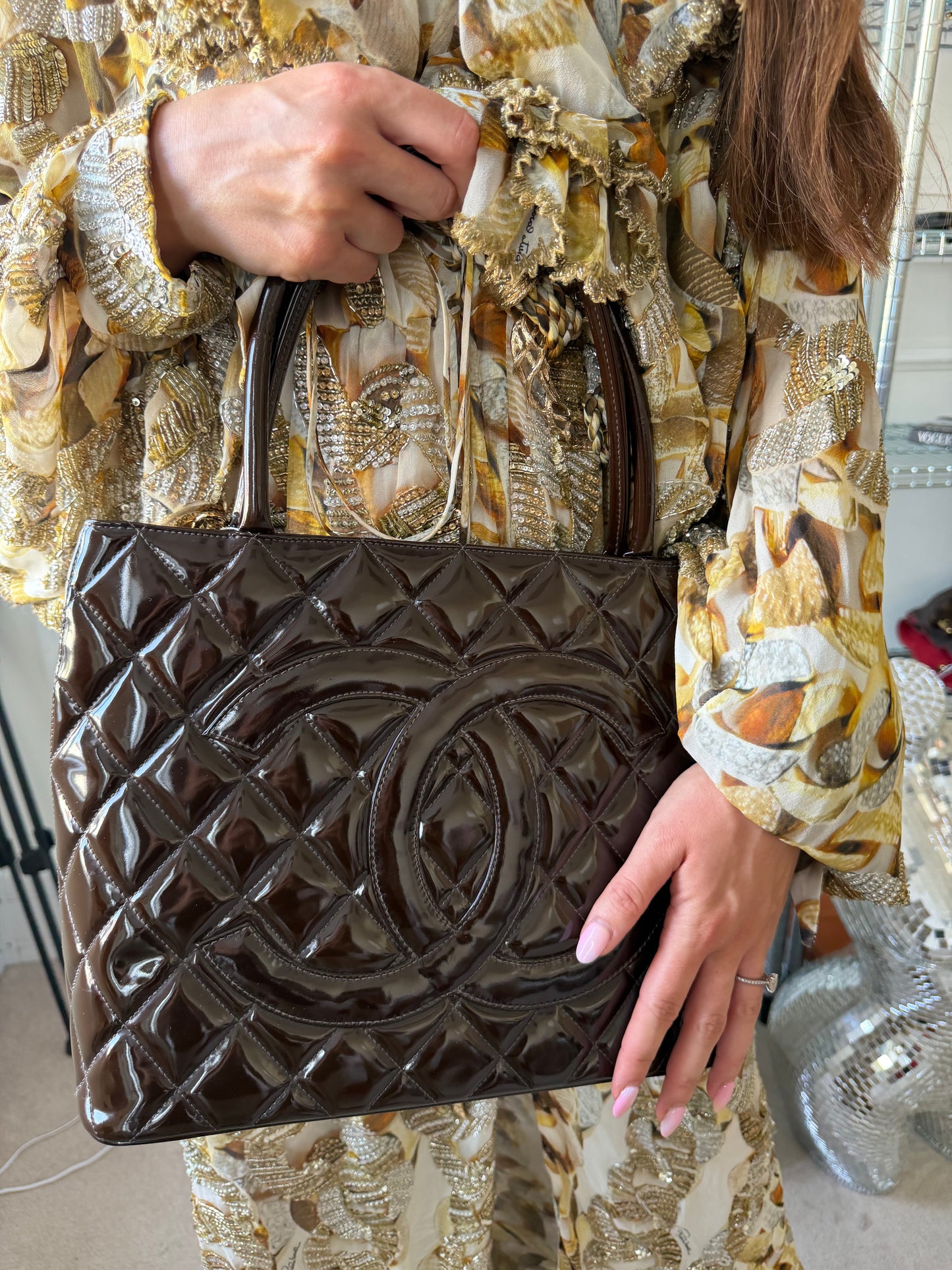 Pre-Owned Brown Patent Leather Medallion Tote Bag
