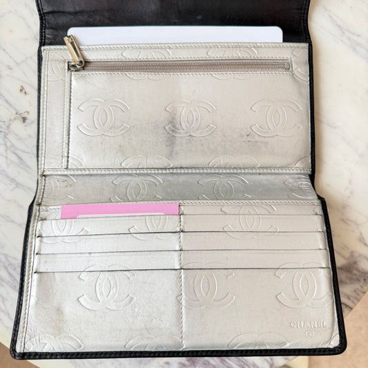 Pre-Owned Black/Silver Cambon Matelassé Lambskin Wallet