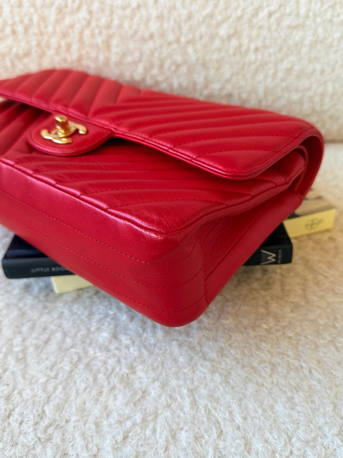 2017 Red Chevron Classic Medium Double Flap Gold Hardware