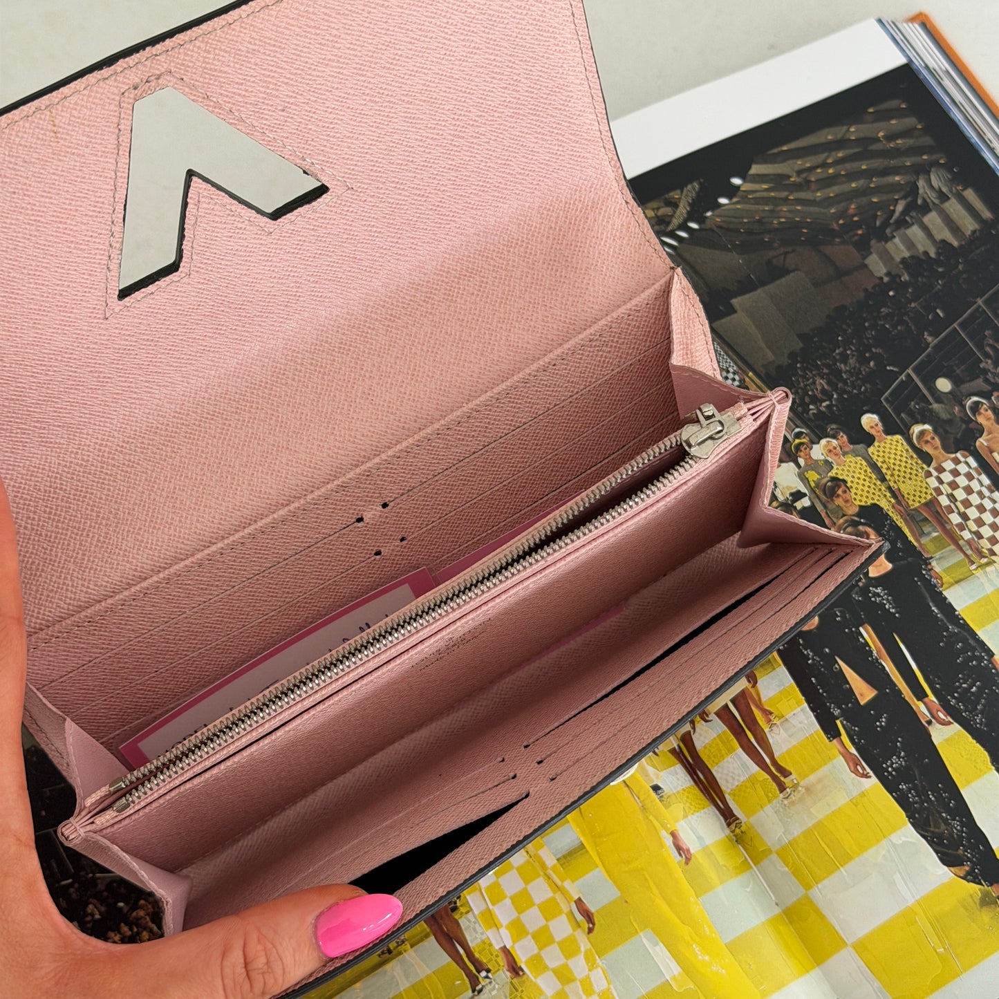 Pre-Owned Pink Epileather Twist Wallet