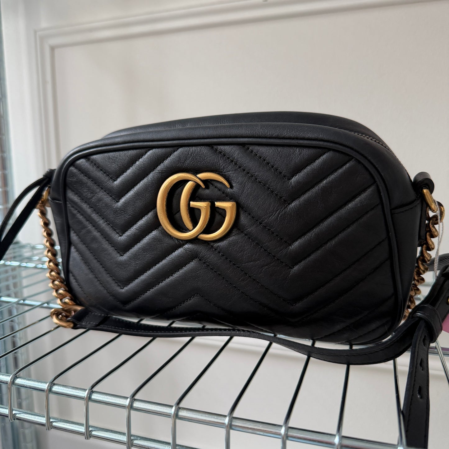 Pre-Owned Black Marmont Leather Camera Bag