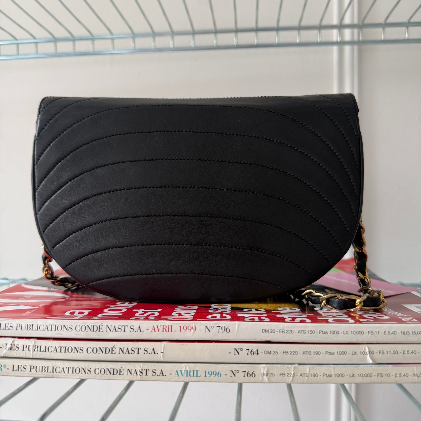 Pre-Owned Black Wave Quilted Lambskin Leather Shoulder Bag