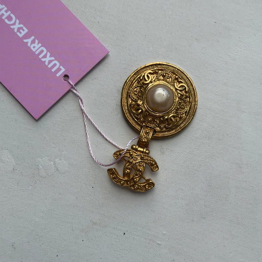 Pre-Owned Gold-Plated Brooch