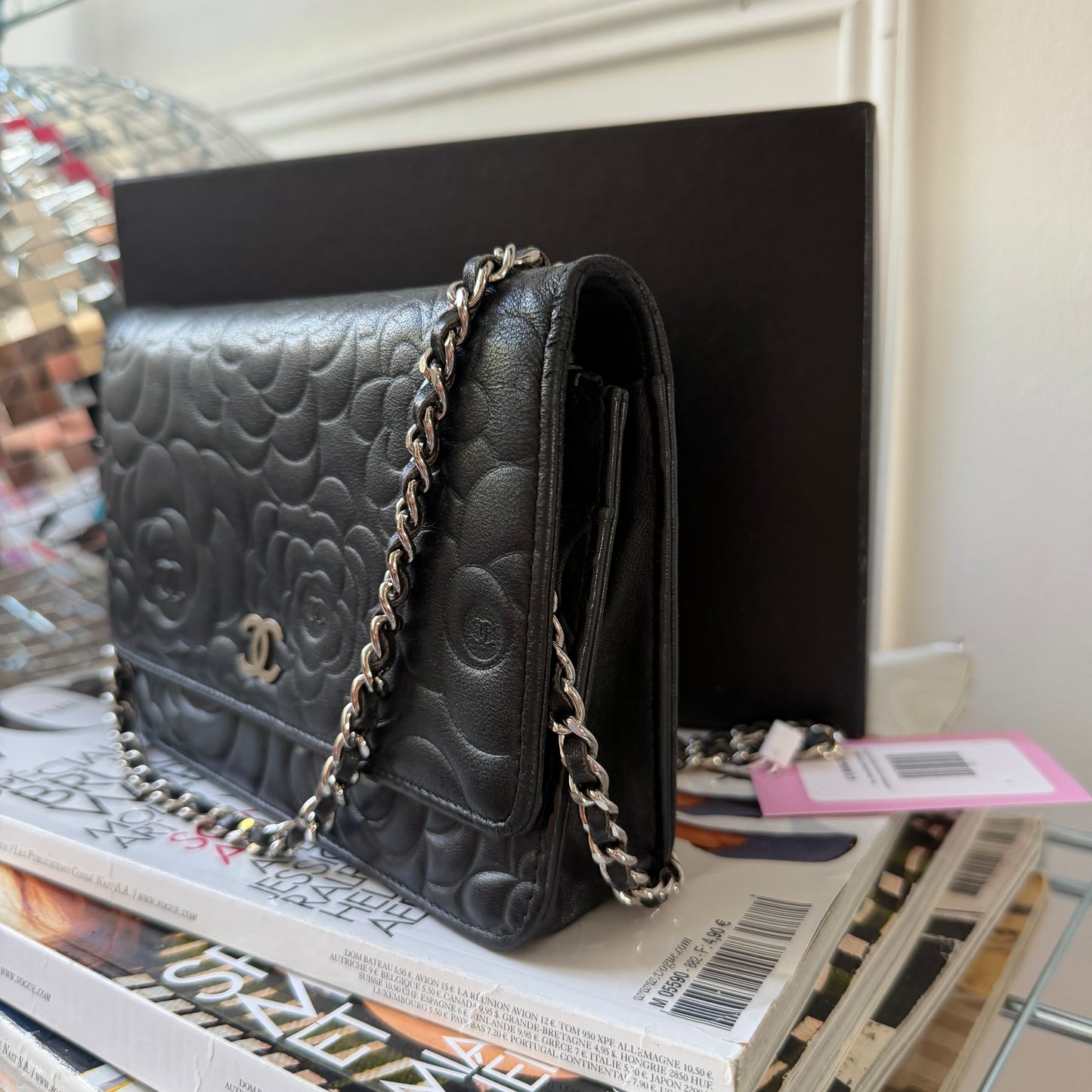 Pre-Owned Black Camellia Lambskin Leather Wallet on Chain