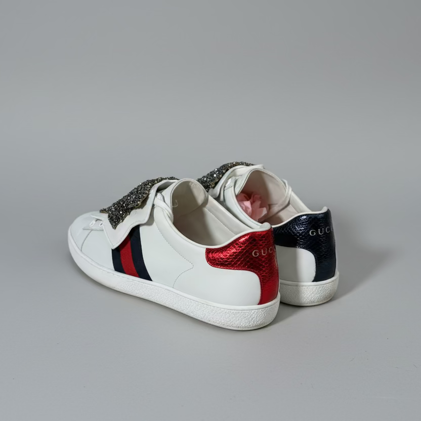 White Trainers w/Bow UK5