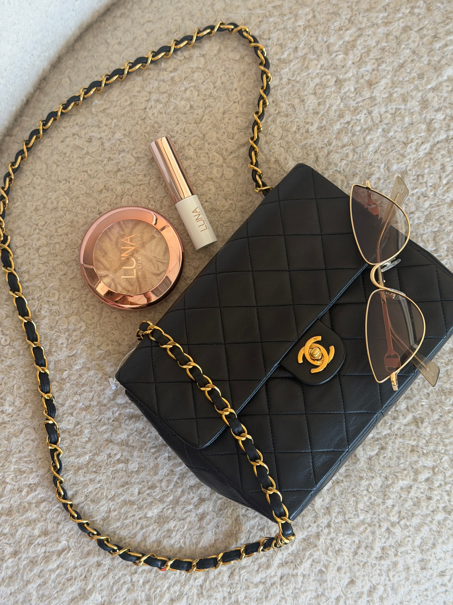 Pre-Owned Black Matelassé Lambskin Leather Square Single Flap Crossbody Bag