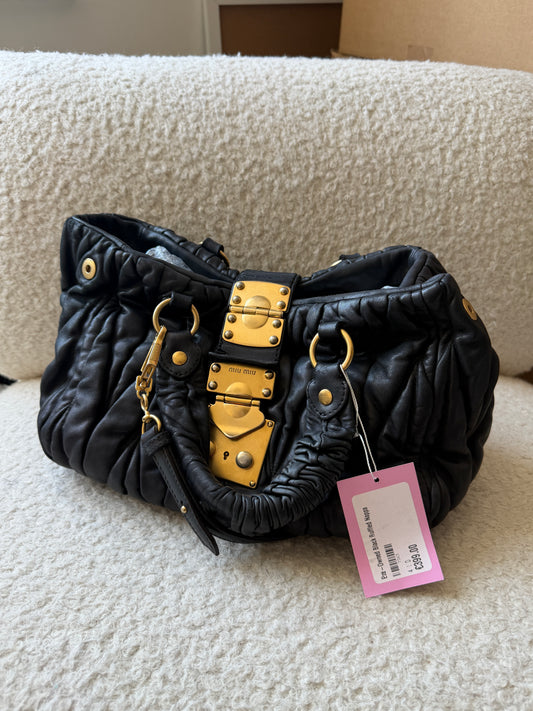 Pre-Owned Black Ruffled Nappa Leather Handbag