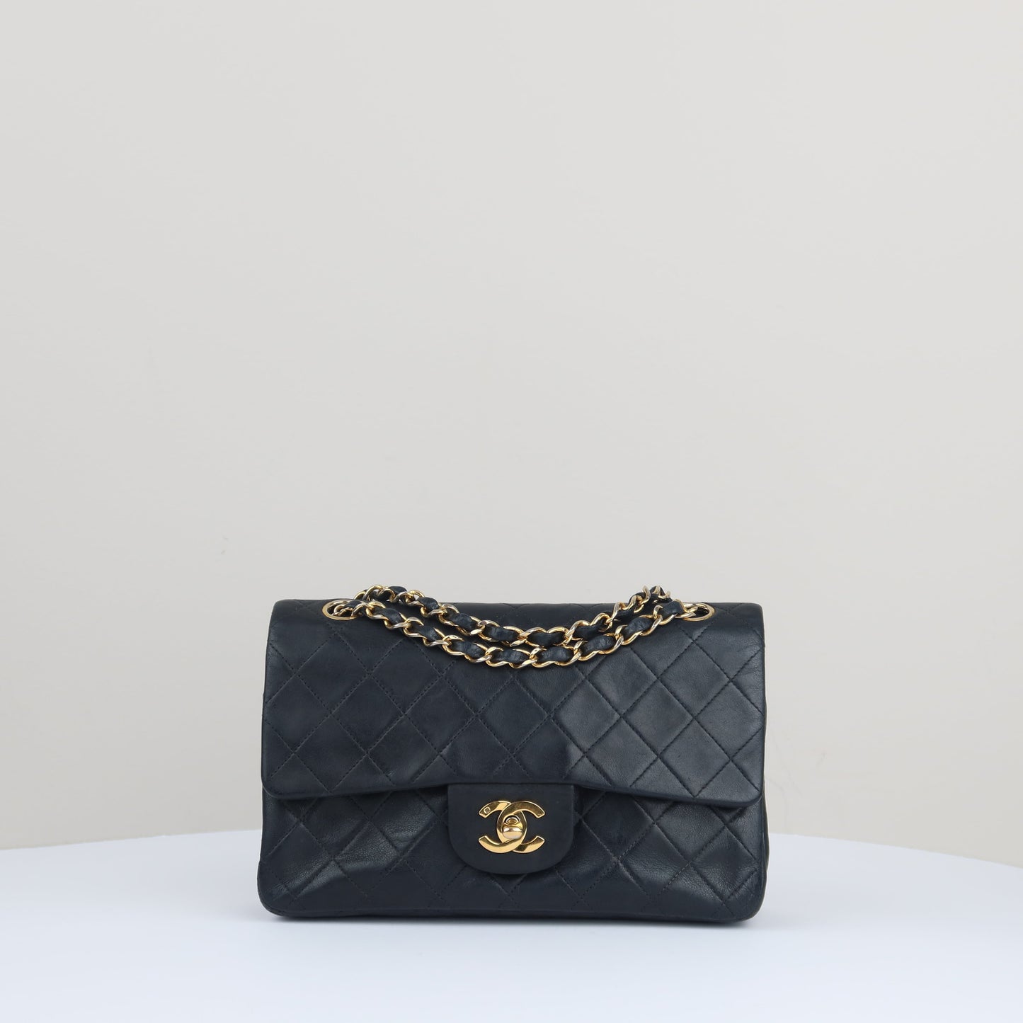 Small Classic Flap