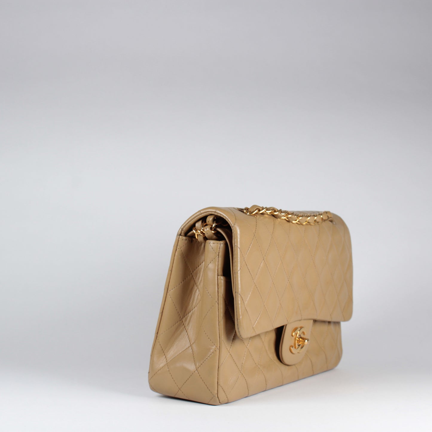 Medium Classic Double Flap