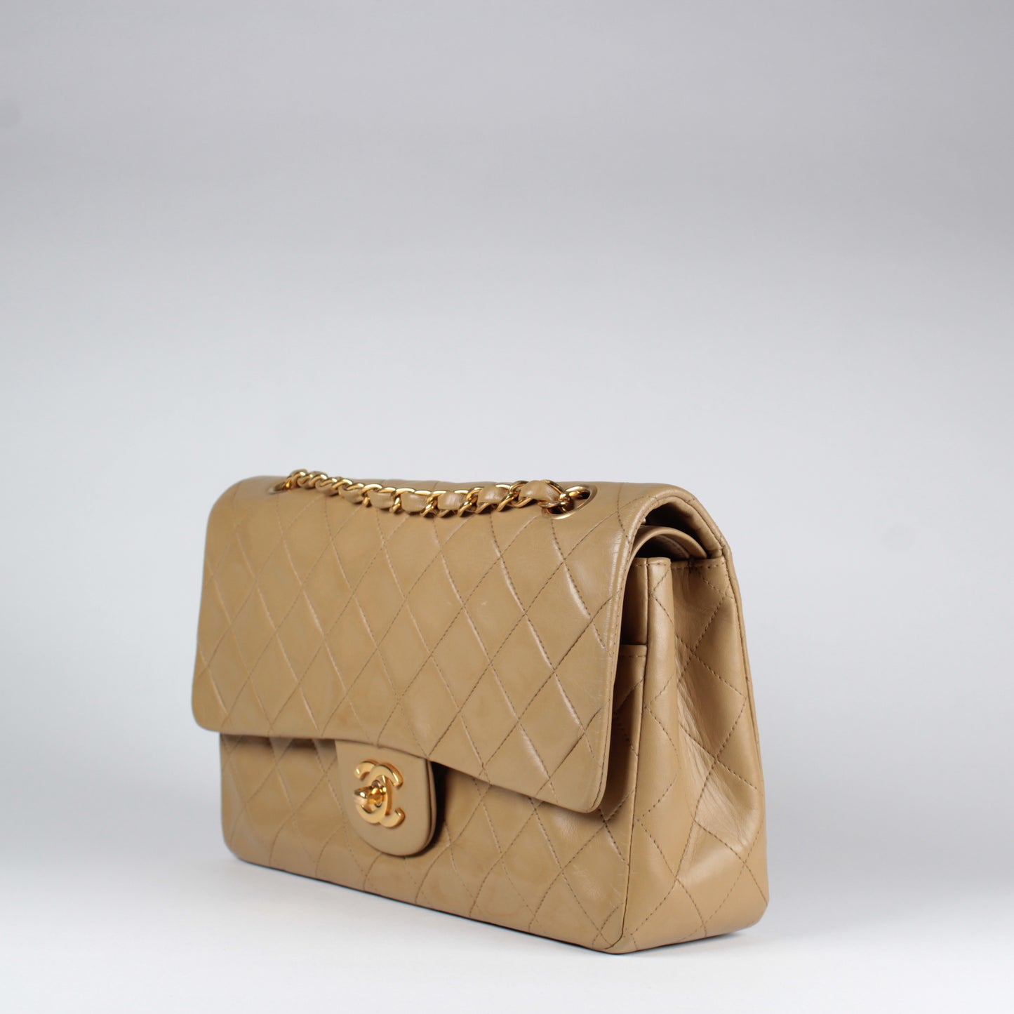 Medium Classic Double Flap