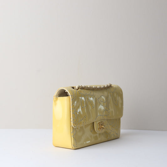 Perforated Camelia Single Flap