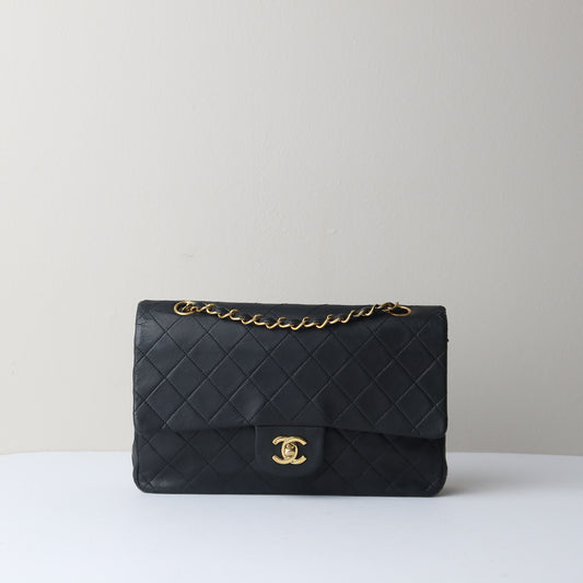 Medium Classic Flap