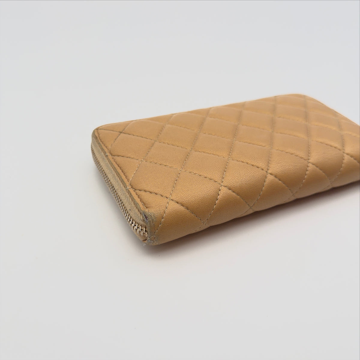 Pre-Owned Gold Matelassé Lambskin Leather Wallet
