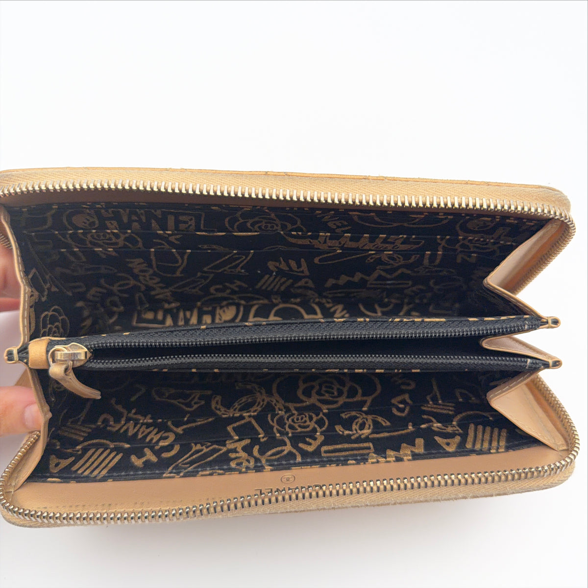 Pre-Owned Gold Matelassé Lambskin Leather Wallet