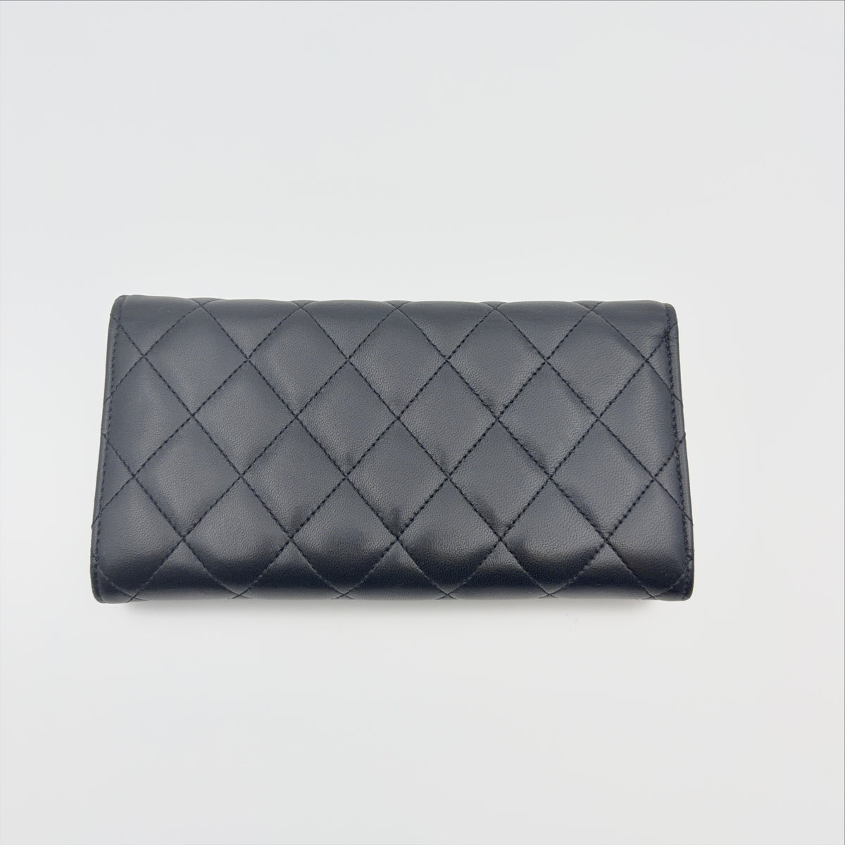 Pre-Owned Black Lambskin Leather Wallet