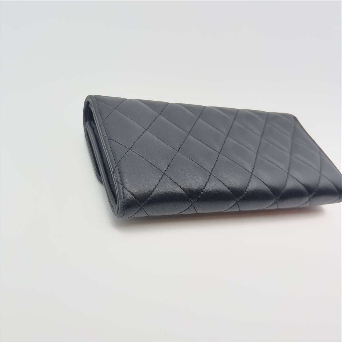 Pre-Owned Black Lambskin Leather Wallet