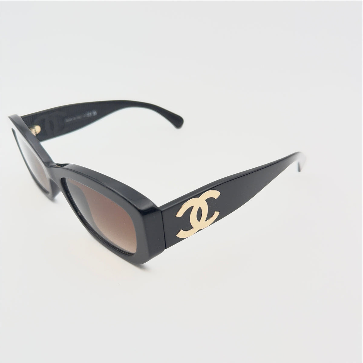 Pre-Owned Black CC Sunglasses