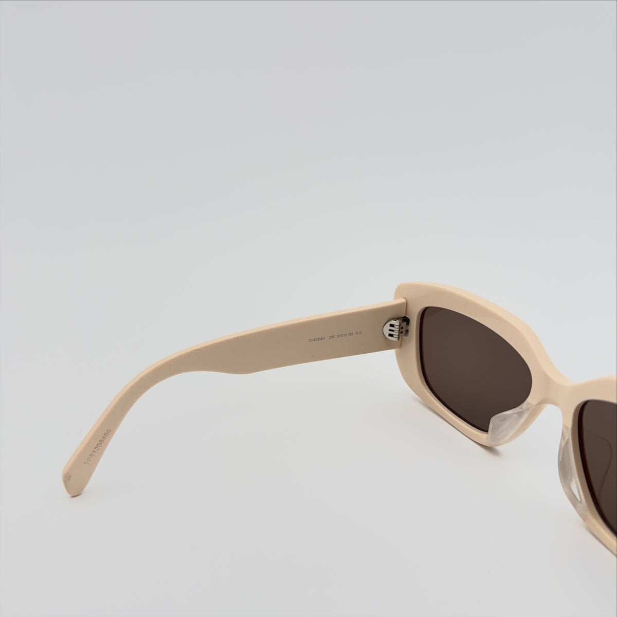 Pre-Owned Beige Triomphe Sunglasses