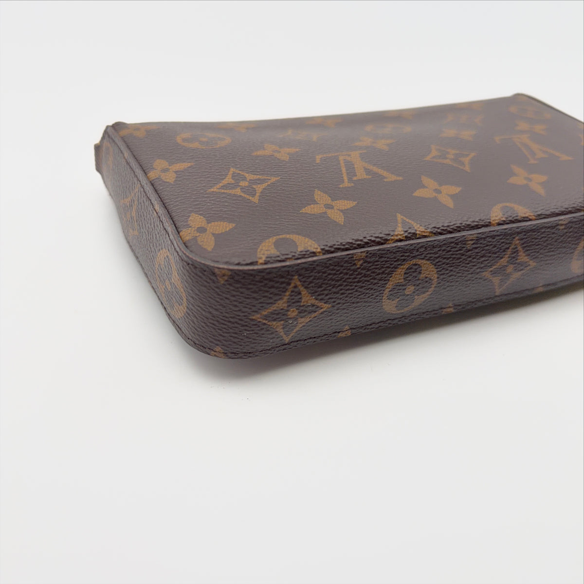 Pre-Owned LV Monogram Coated Canvas Wallet on Chain
