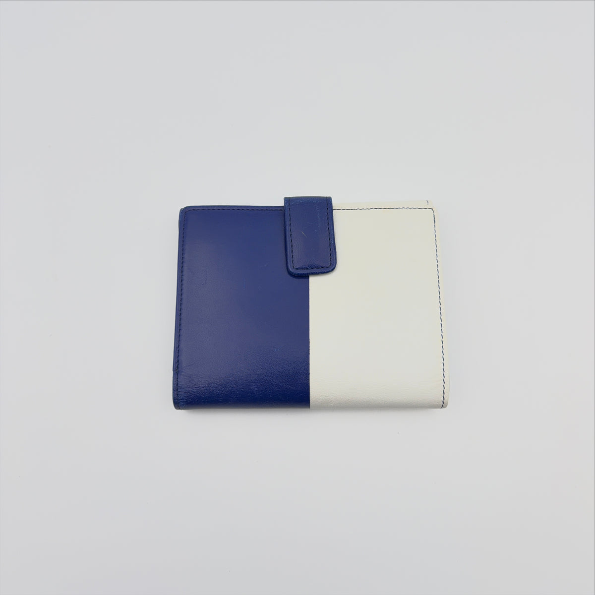 Pre-Owned White/Blue Leather Wallet