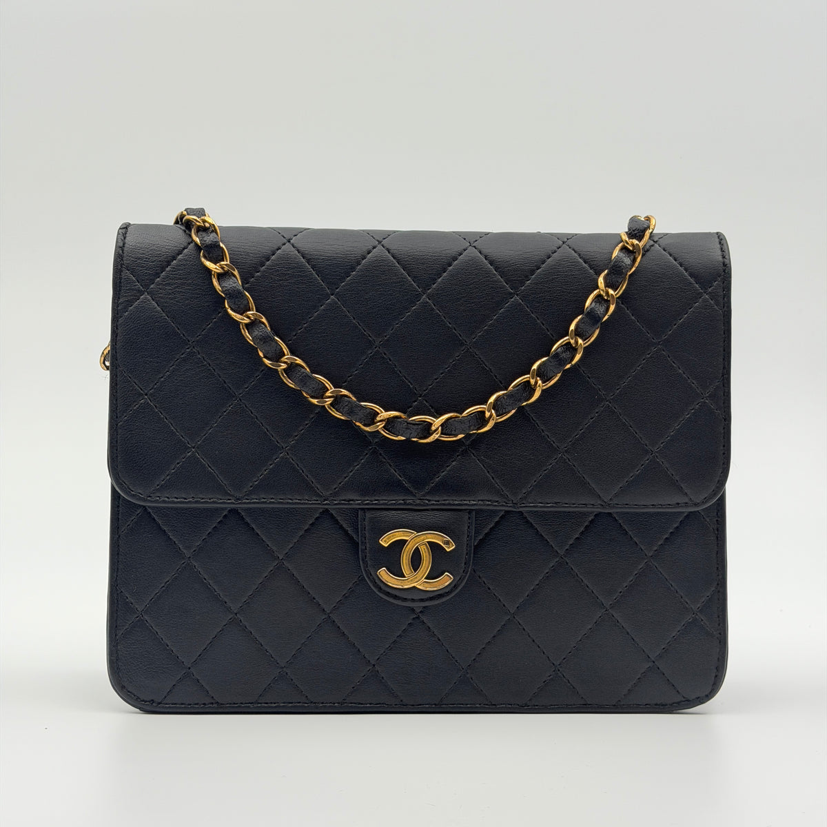 Pre-Owned Black Lambskin Square Single Flap Shoulder Bag