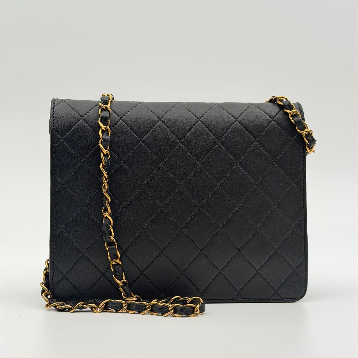 Pre-Owned Black Lambskin Square Single Flap Shoulder Bag