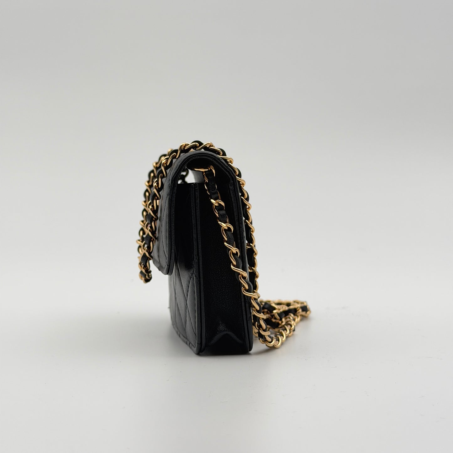 Pre-Owned Black Matelassé Lambskin Mini Crossbody Bag