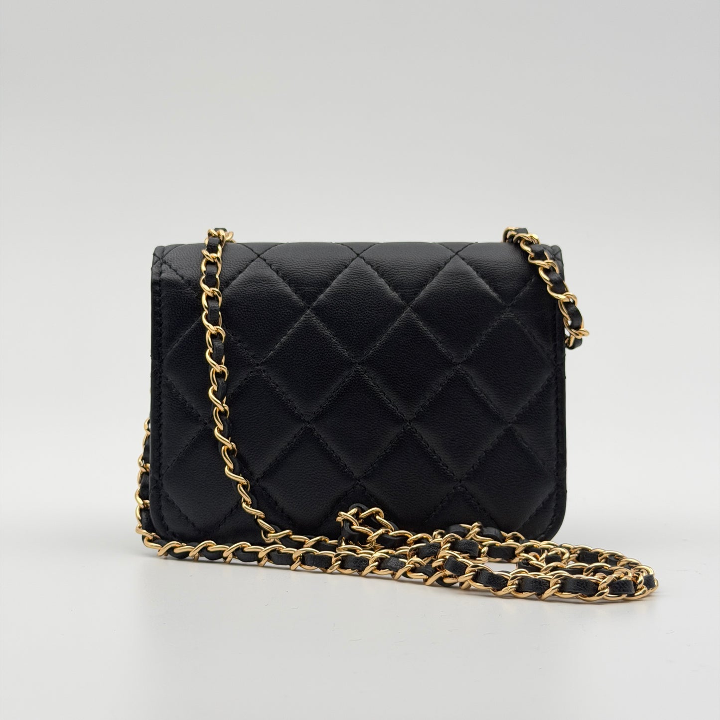 Pre-Owned Black Matelassé Lambskin Mini Crossbody Bag