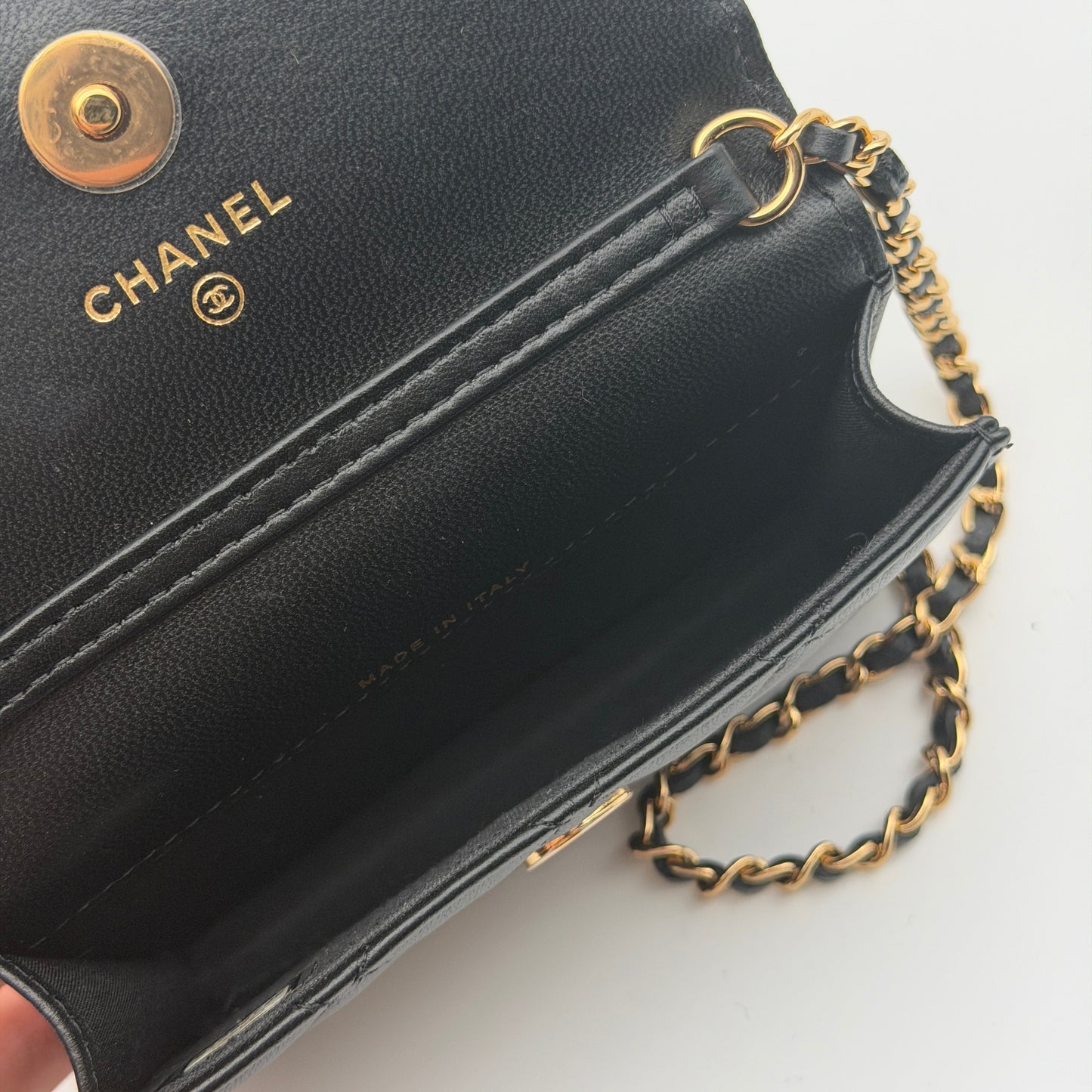 Pre-Owned Black Matelassé Lambskin Mini Crossbody Bag