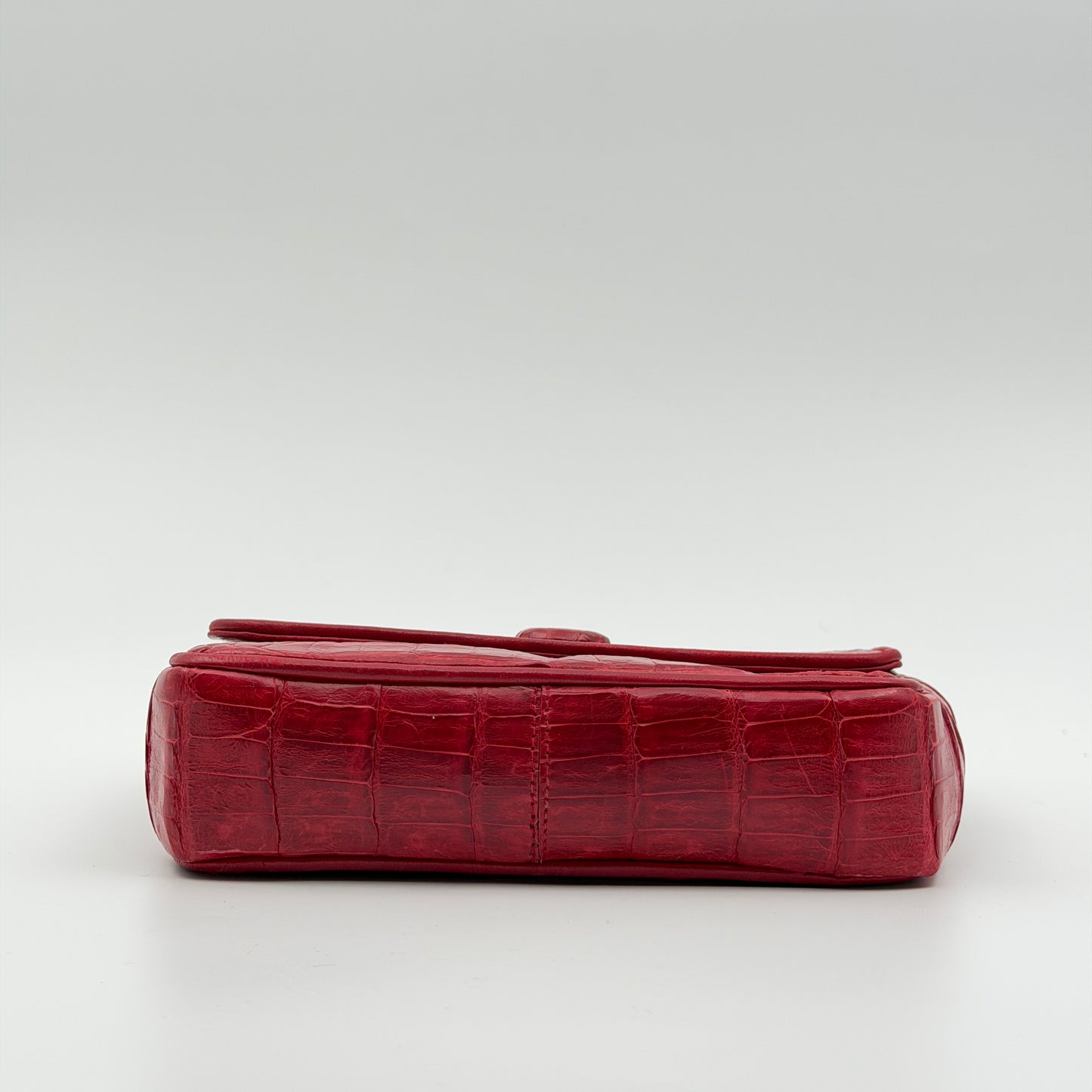 Pre-Owned Red Crocodile Leather Single Flap Shoulder Bag