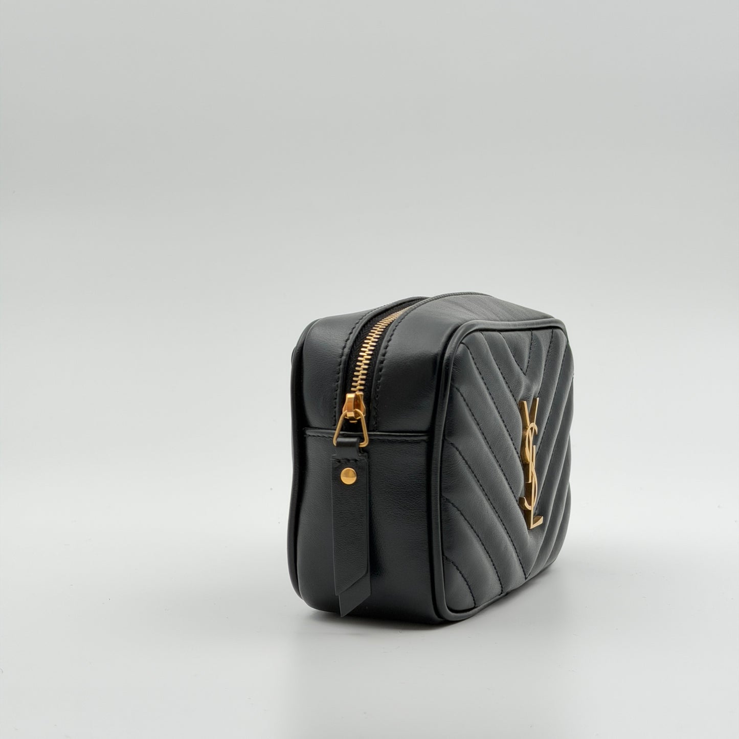 Pre-Owned Black 'Lou' Leather Camera Bag