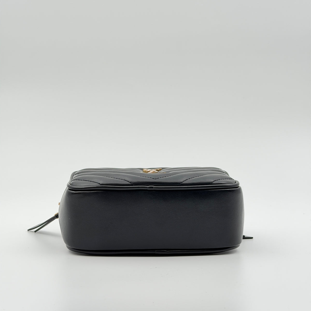 Pre-Owned Black 'Lou' Leather Camera Bag