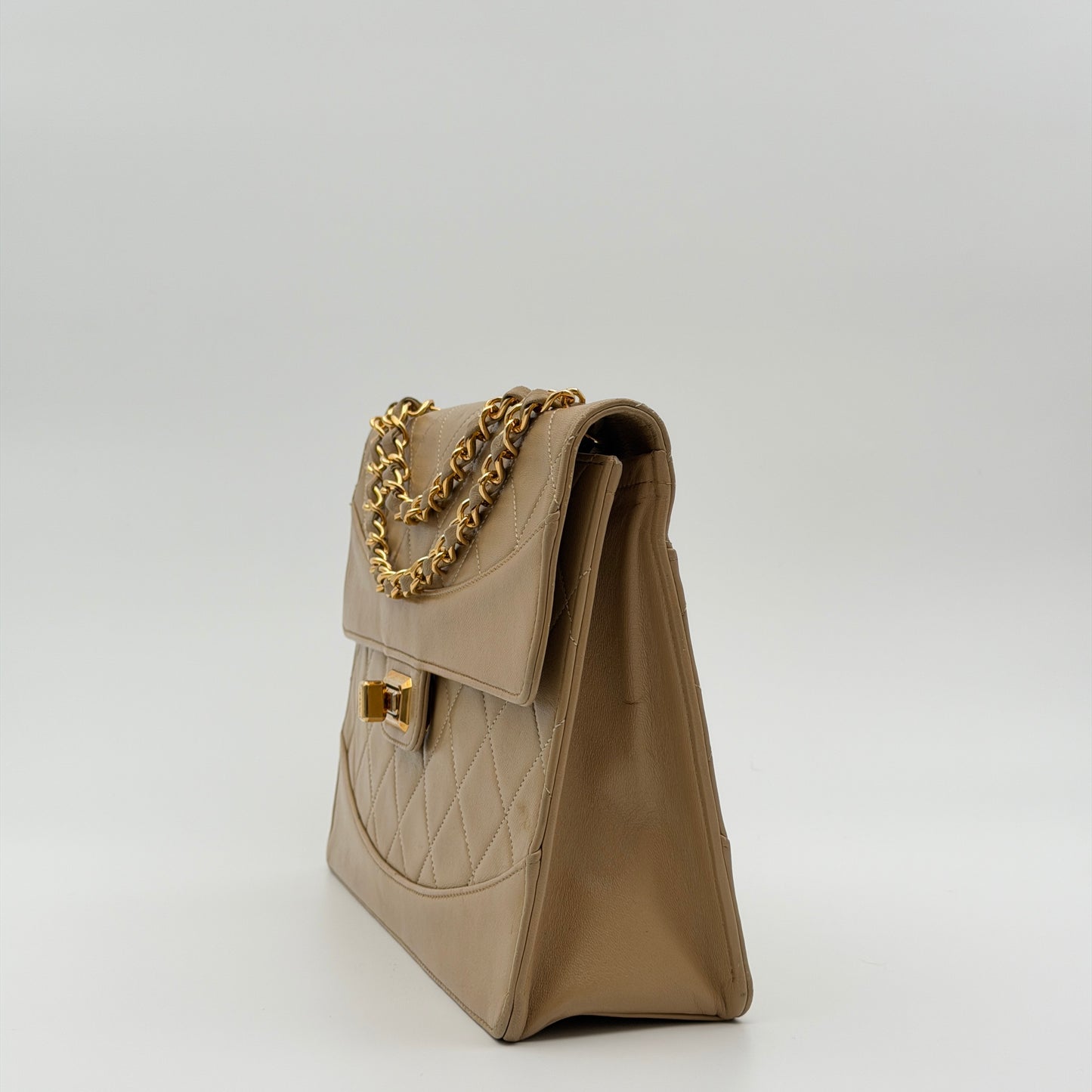 Pre-Owned Beige Lambskin Single Flap Shoulder Bag