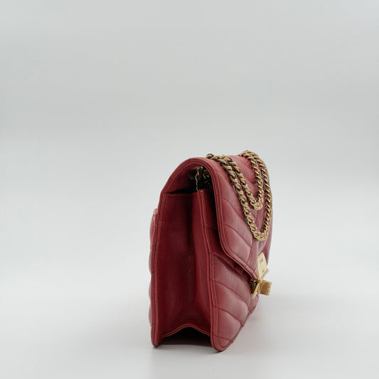Pre-Owned Red Chevron Lambskin Single Flap Shoulder Bag