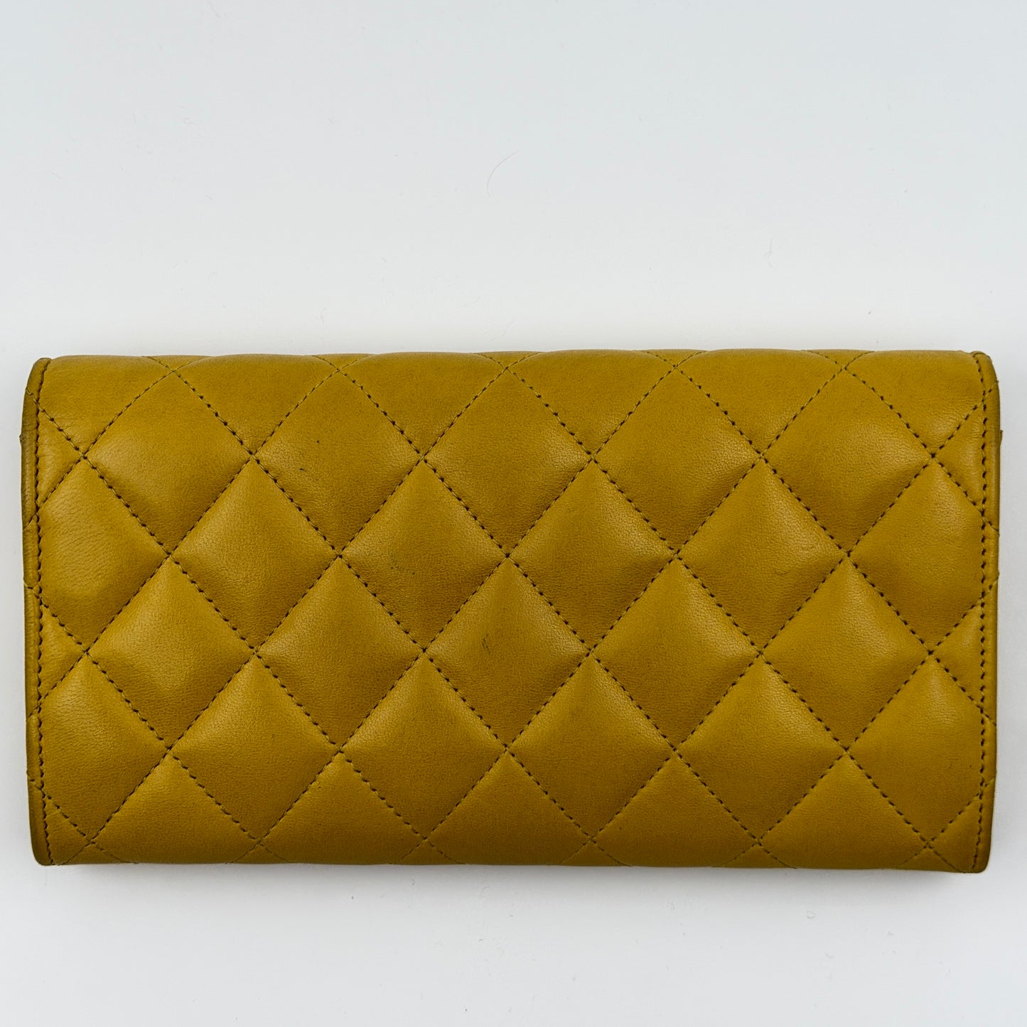 Pre-Owned Yellow Matelassé Lambskin Leather Wallet