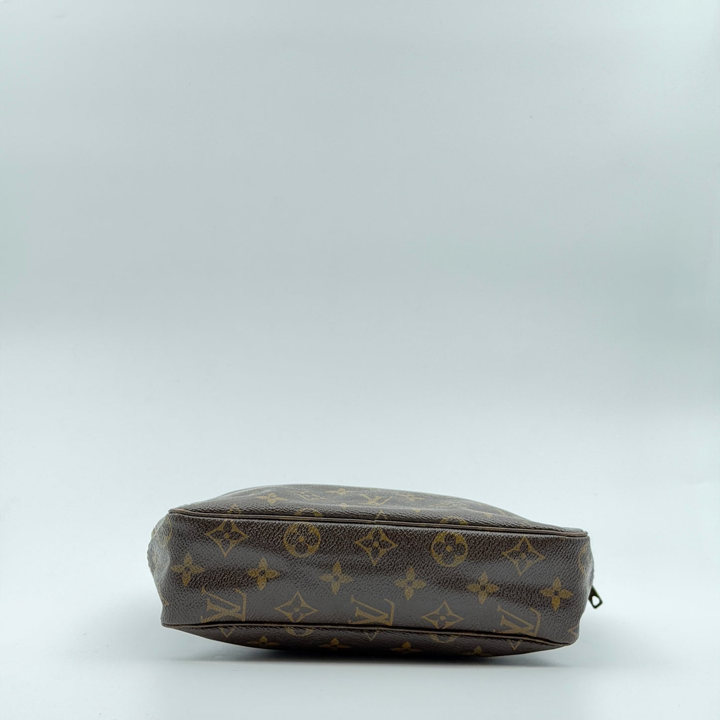 Pre-Owned LV Monogram Canvas Trousse 23