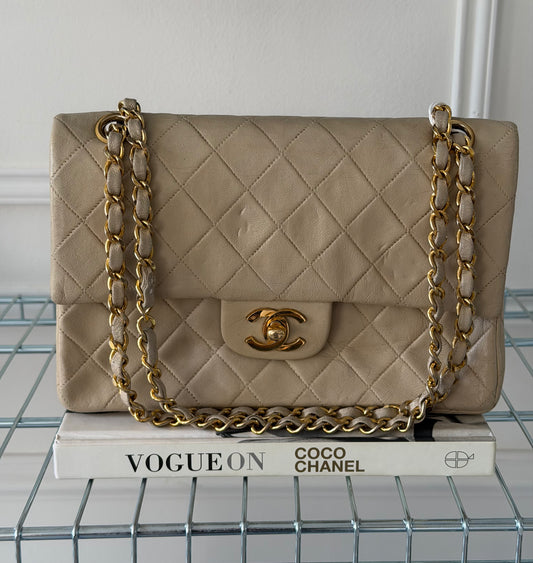 Pre-Owned Beige Matelassé Lambskin Leather Small Classic Double Flap